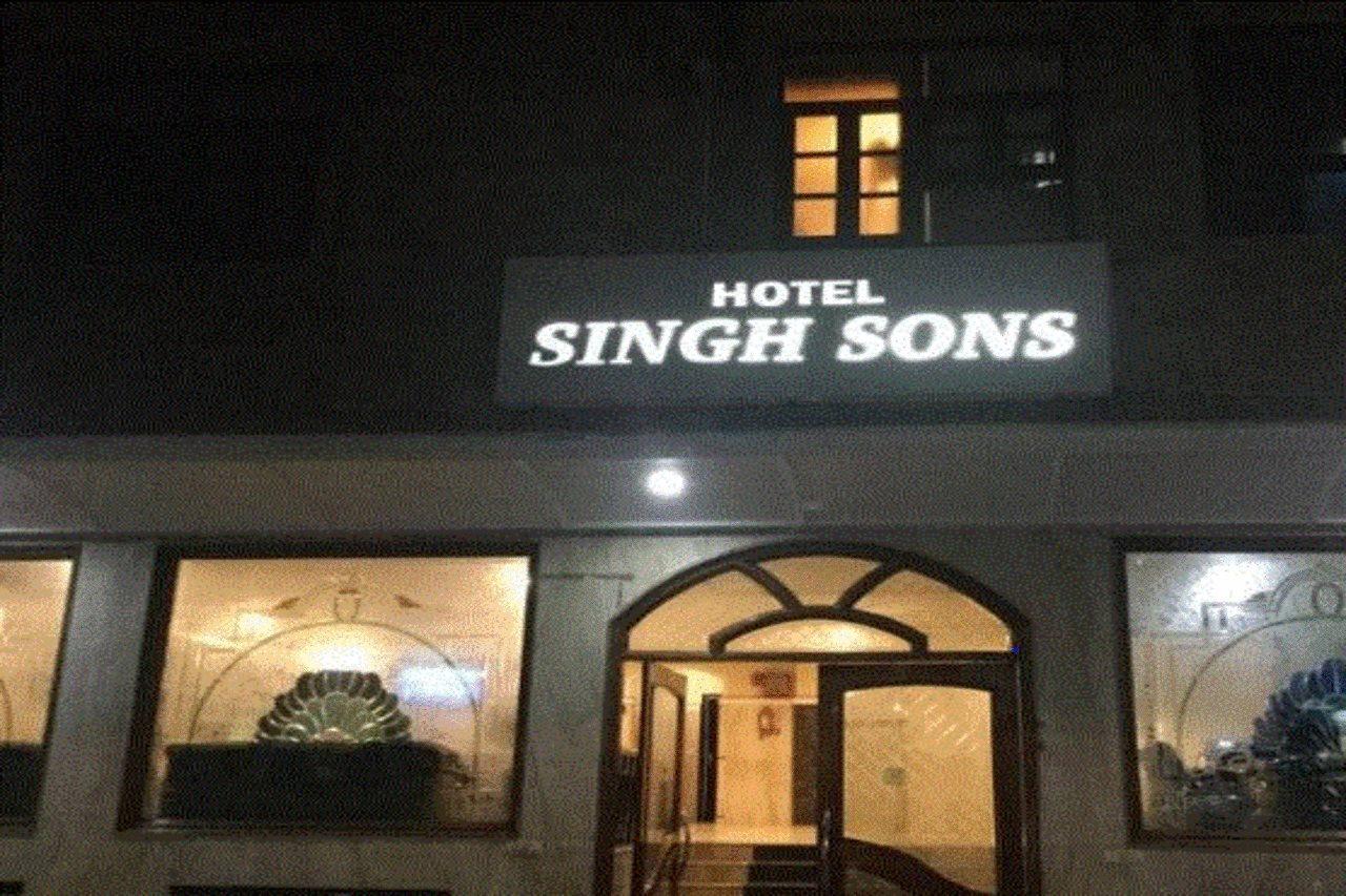 ホテル Treebo Trend Singh Sons Karol Bagh ニューデリー エクステリア 写真